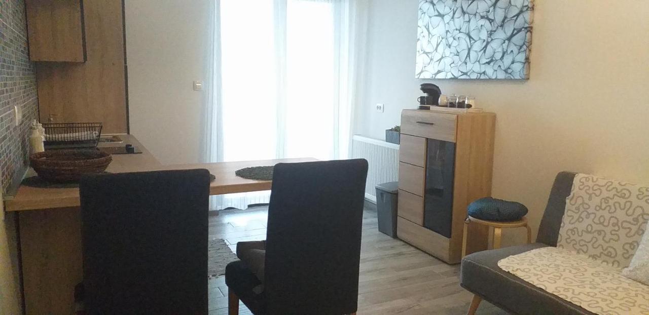 Apartment Jovich 3 *