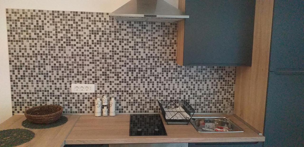 Apartment Jovich 3 *